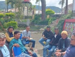 Di Tengah Lumpuhnya Aceh Tengah Pasca Bencana, Kadis Kominfo Tempuh Medan Longsor Demi Hadirkan Komunikasi Dimasa Darurat