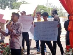 Tuntut Realisasi CRS Perusahaan GPPM Lakukan Aksi di Kantor Bupati Aceh Singkil
