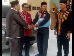 Selain Serah Terima Jabatan Sukardi Serahkan Modis Kepada Saminsyah