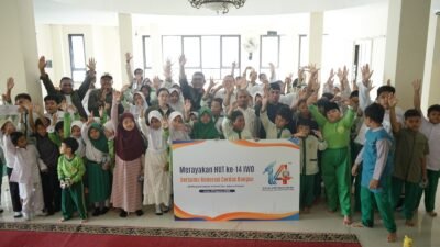 Perayaan HUT ke 14, PP IWO Bagikan Bea Siswa Untuk 8 Siswa SD Muhammadiyah 16 Jaksel