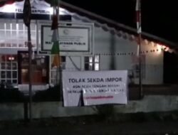 Spanduk “Tolak Sekda Impor” Muncul Semalam, Pagi Sudah Hilang